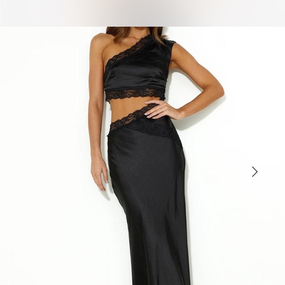 Hello Molly Black Satin One-Shoulder Lace Two-Piece Dress